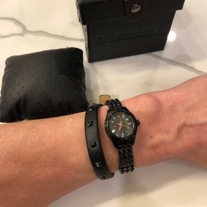 DIESEL BLACK METAL WRAP WATCH